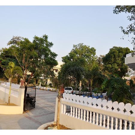 بهاراتبور Hotel Eagle Nest المظهر الخارجي الصورة